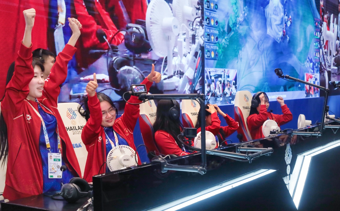 BRACKET SEA GAMES 33 - LIÊN QUÂN MOBILE ĐỒNG ĐỘI NỮ! 1 mot ngay thi dau tuyet voi lien quan mobile dong doi nu